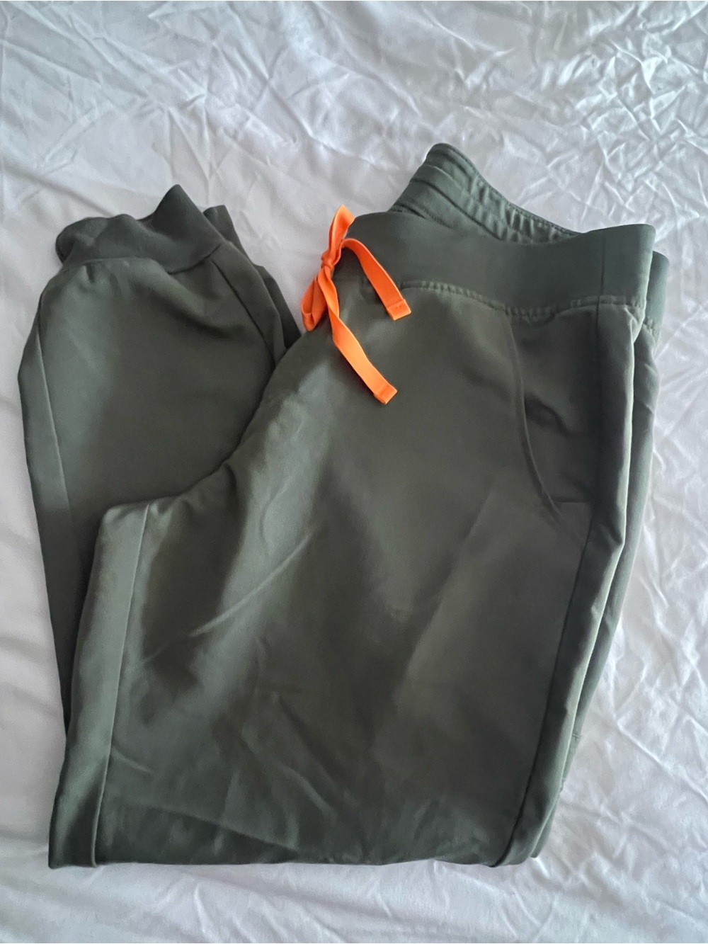 Figs Olive Green Jogger scrub Pants with Orange Drawcord medical nursing LP